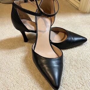 Kelly & Katie Black Textured Heels